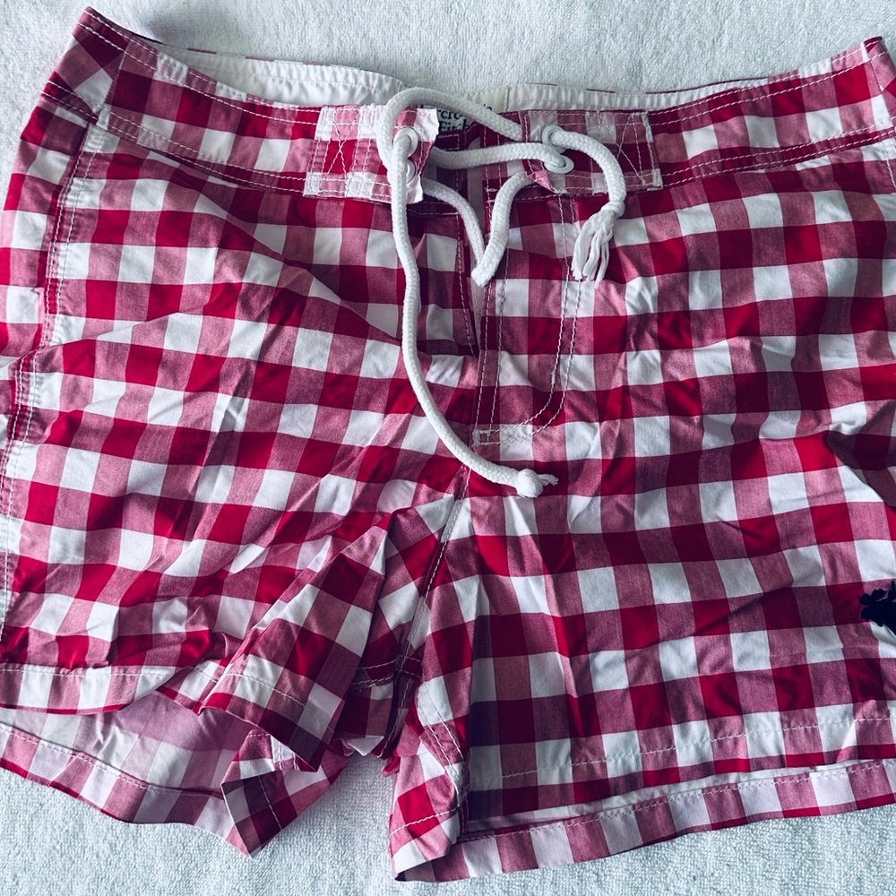 Preowned Abercrombie & Fitch Men’s Swimming Red White Plaid Logo Sz Large